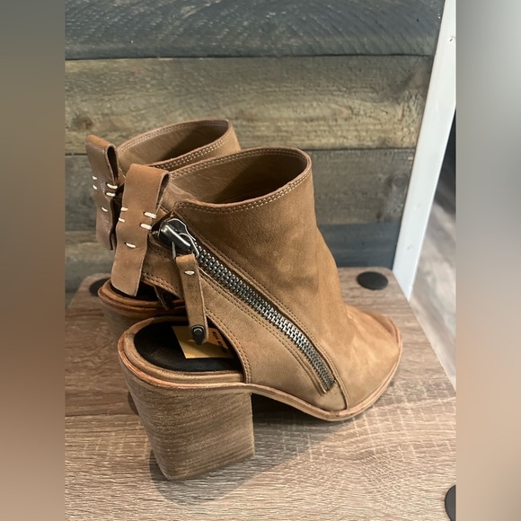 Dolce Vita Boots Womens Sz 8 Brown Suede Peep Toe Ankle Booties Casual Shoes - Picture 6 of 13